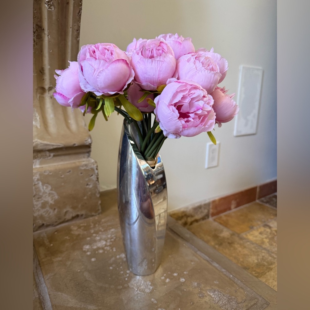 Nambe vase